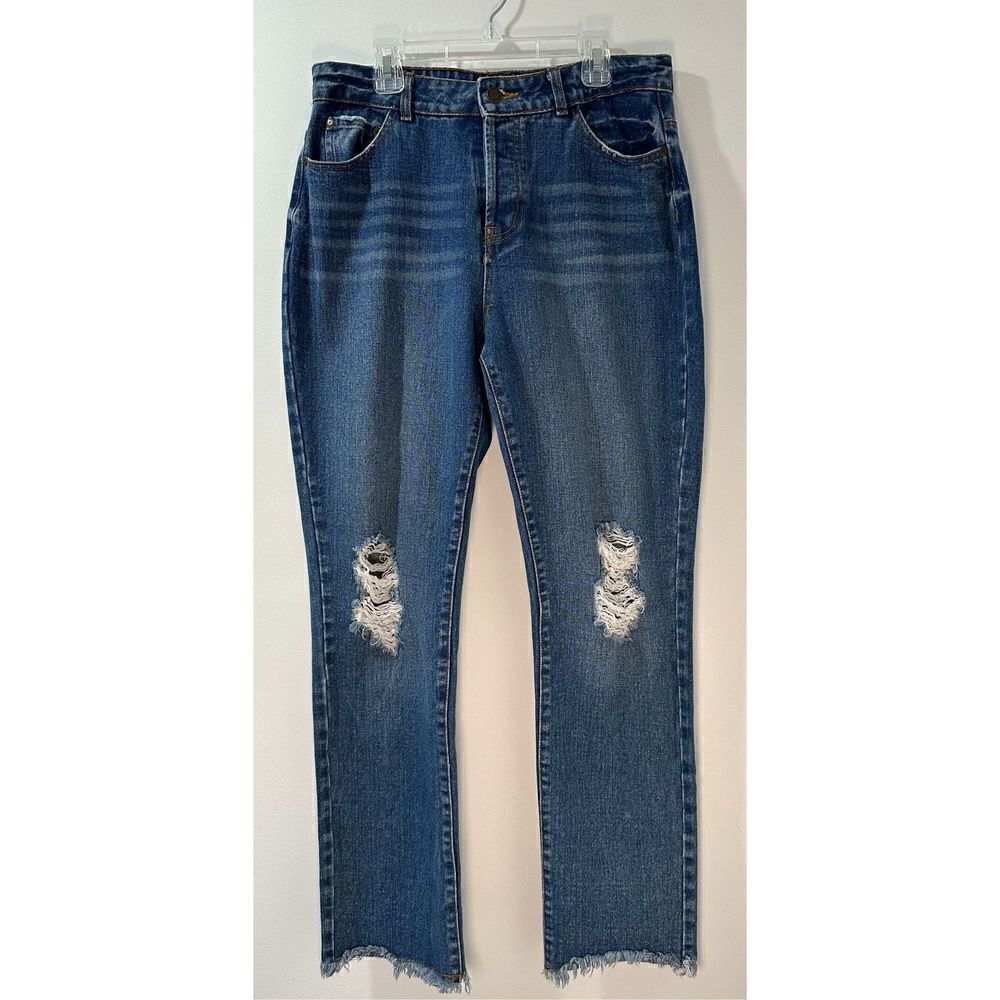Chelsea & Violet women’s distressed women’s jeans with raw hem size 29. #38-0971